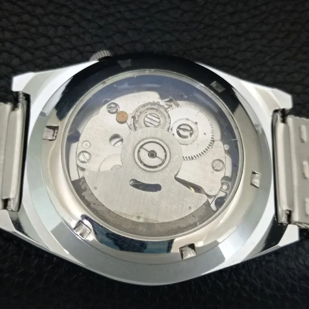 Vintage 1975 Seiko Automatic Mens Silver Watch W/daydate & Green accents